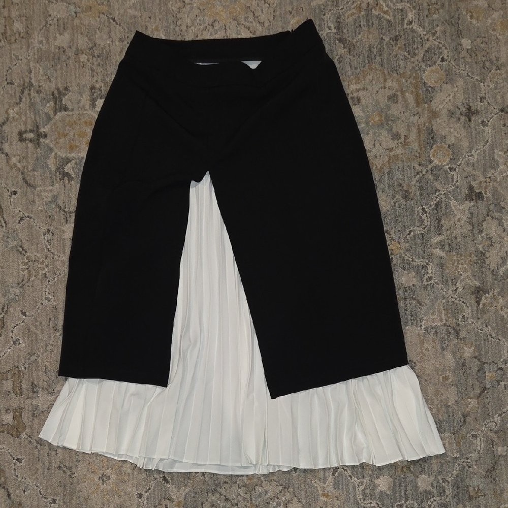 NWT Commense Black Asymmetrical Skirt with White Pleats